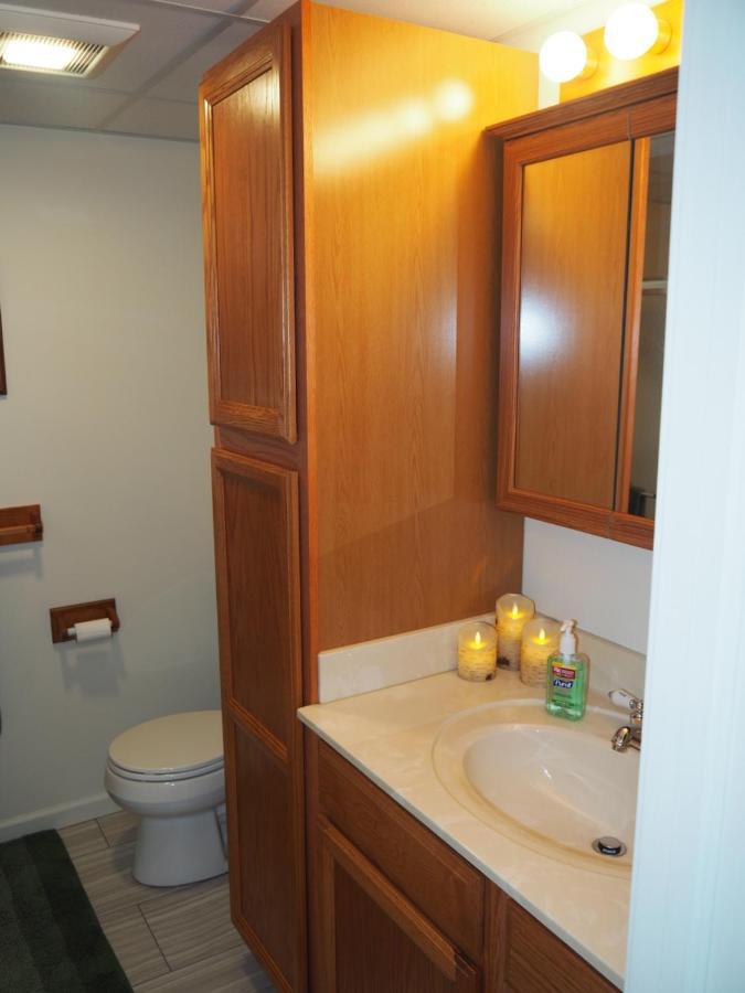 New! The Blessing - A Cute And Cozy Apartment! Benzonia エクステリア 写真